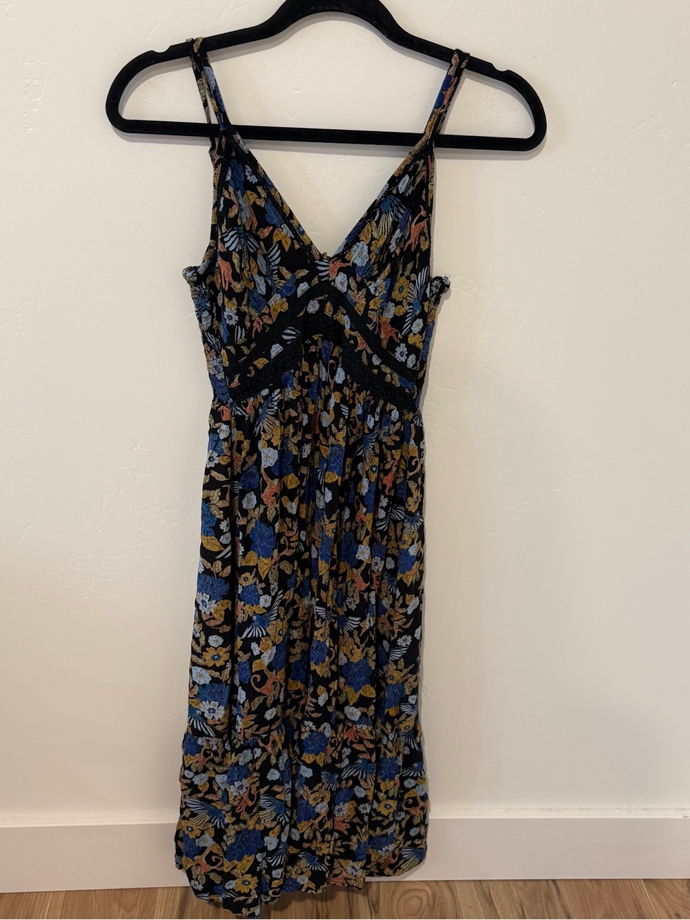 Angie Floral Spaghetti-Strap Summer Midi Dress Womens Large Feminine Flowy Light